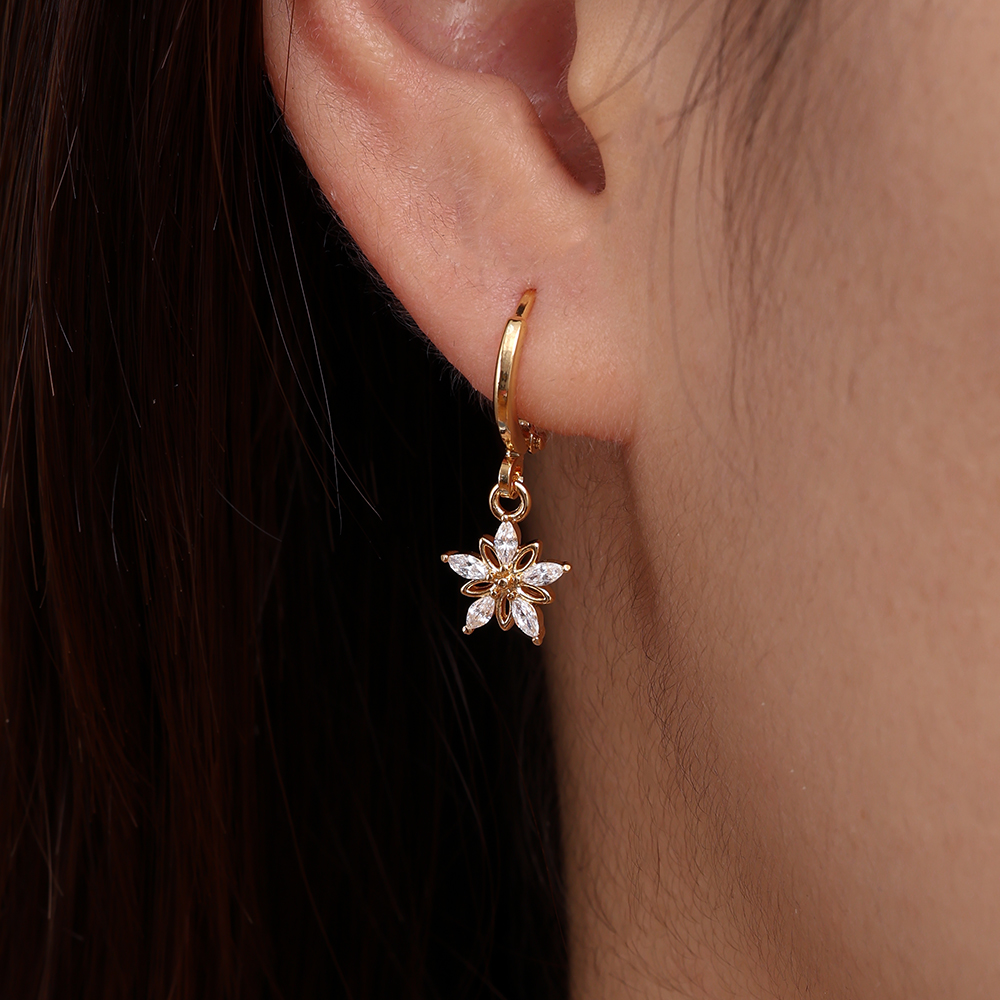 Diamond And Hollow Flower Gold-plated Earrings     