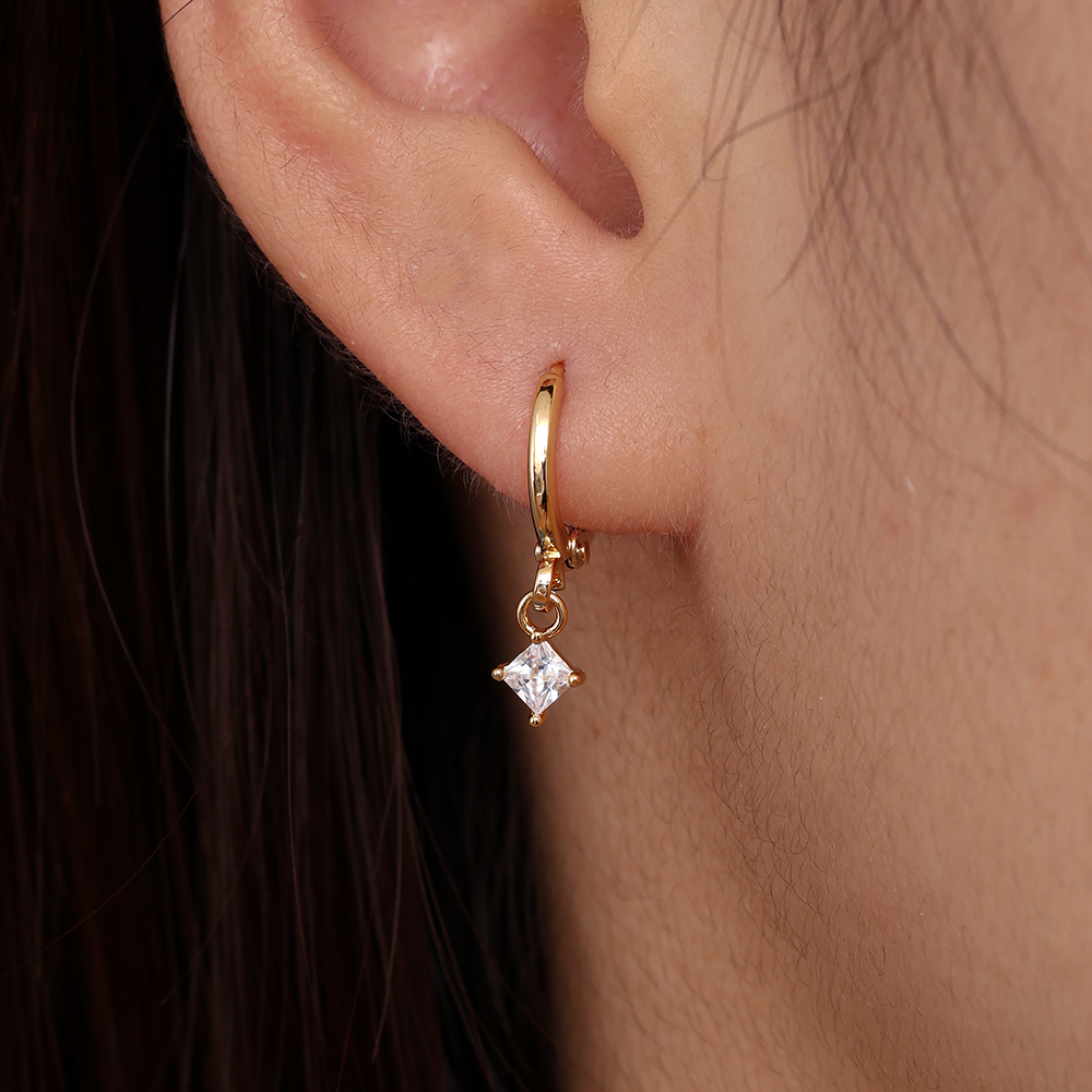 One Cube Diamond Gold-plated Earrings   