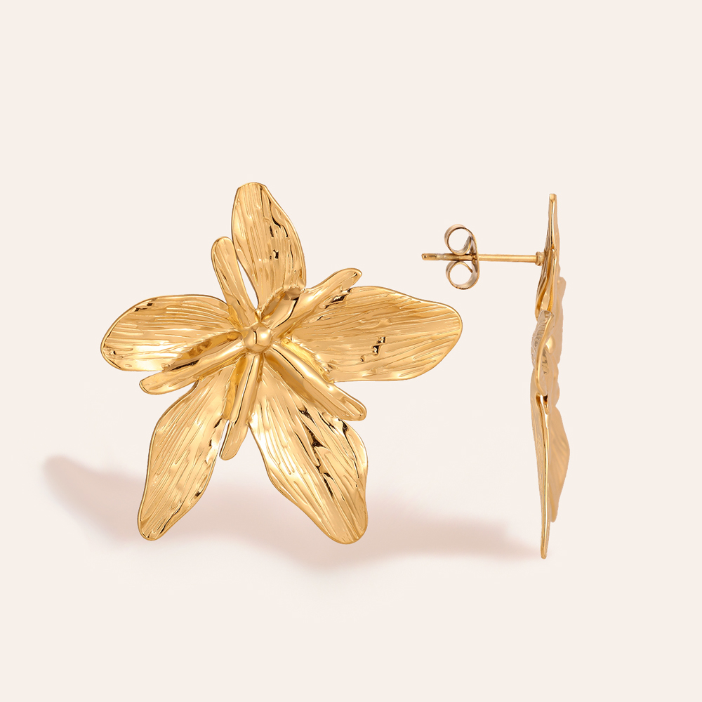 Golden 5 Petals Super Flower stainless steel earrings      